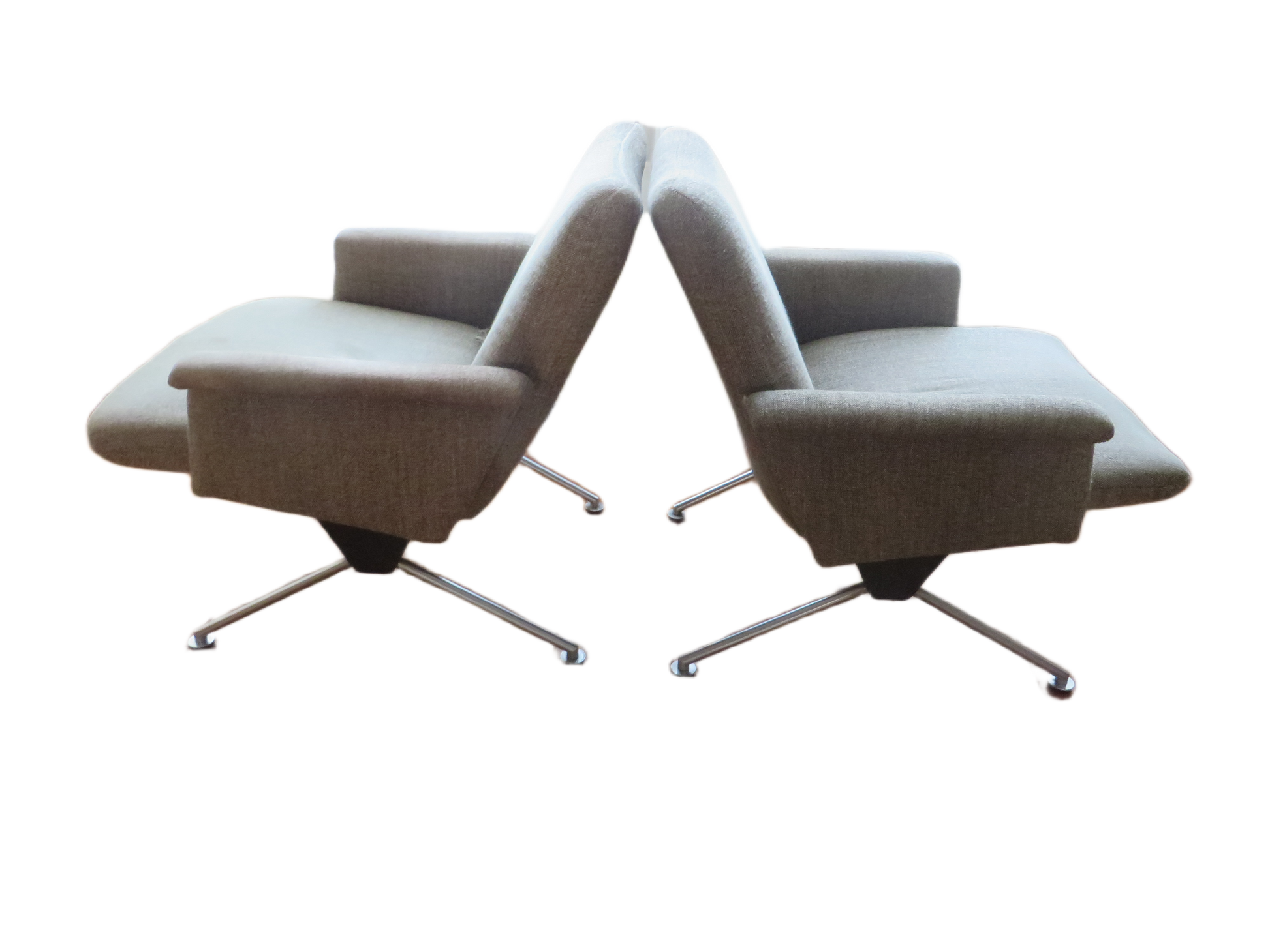 2 Gispen model 1432 fauteuils