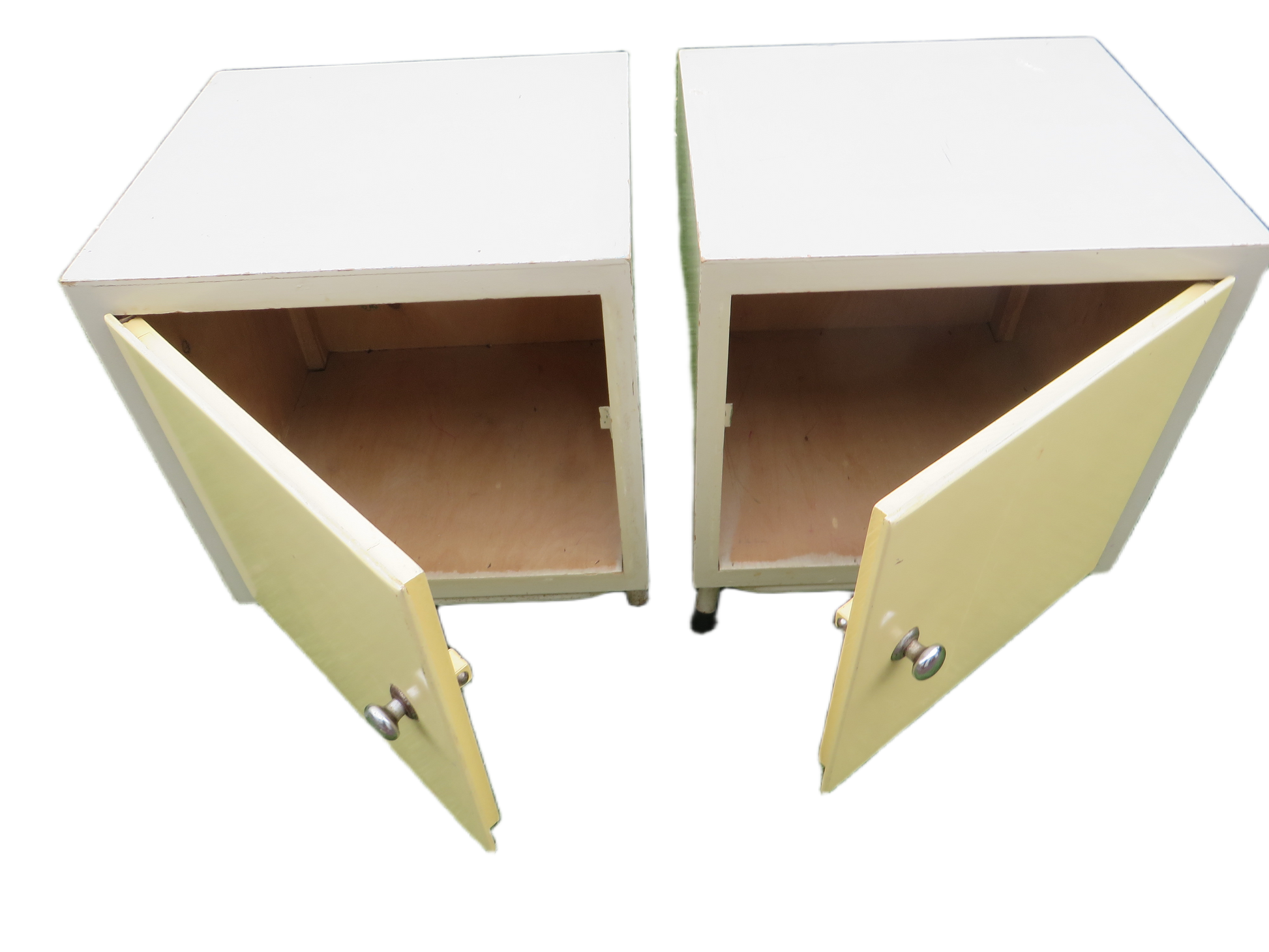 Twee Finse jaren 50/60 nachtkastjes