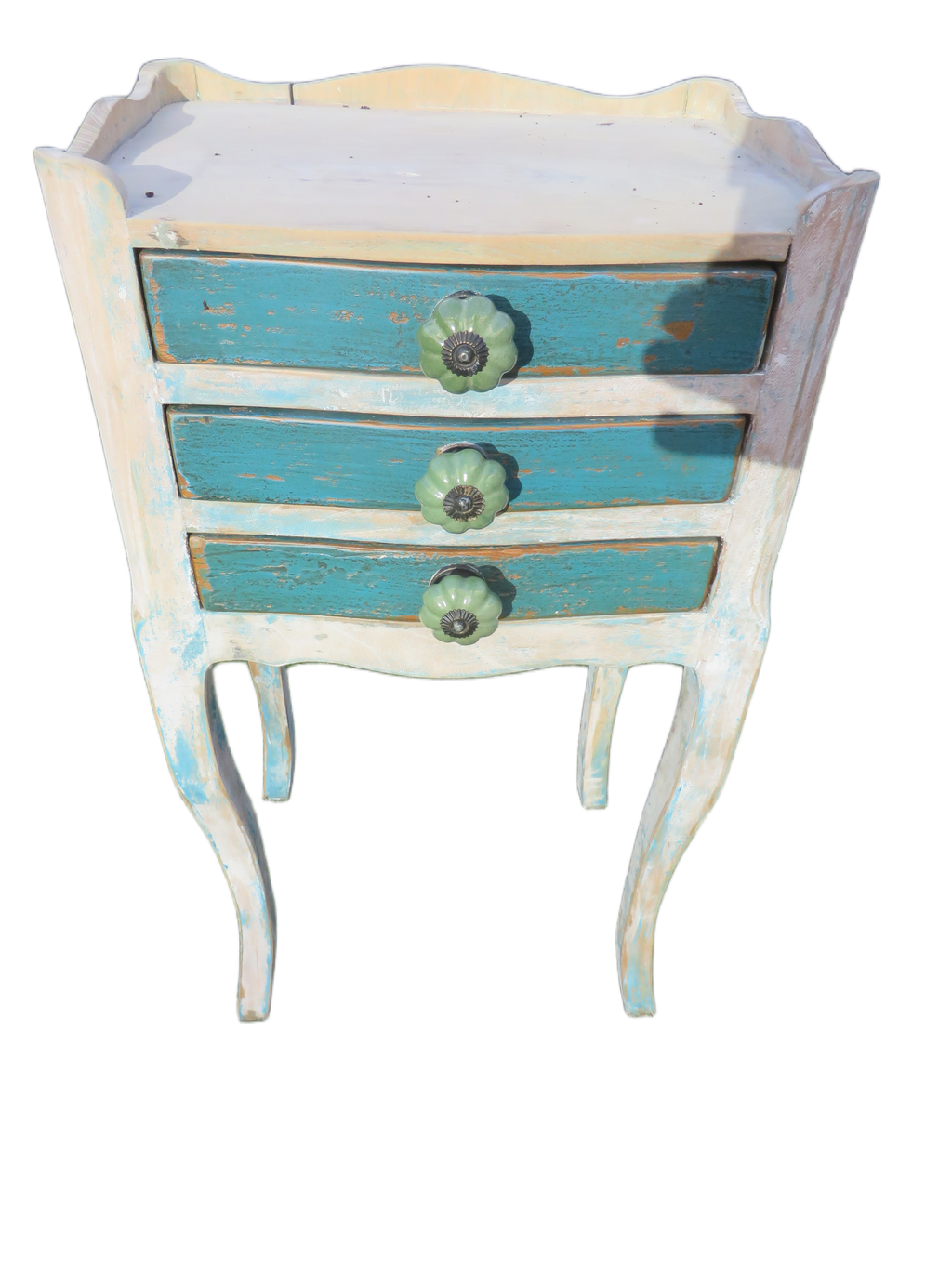 Brocante doorleefde bijzettafeltjes/nachtkastjes