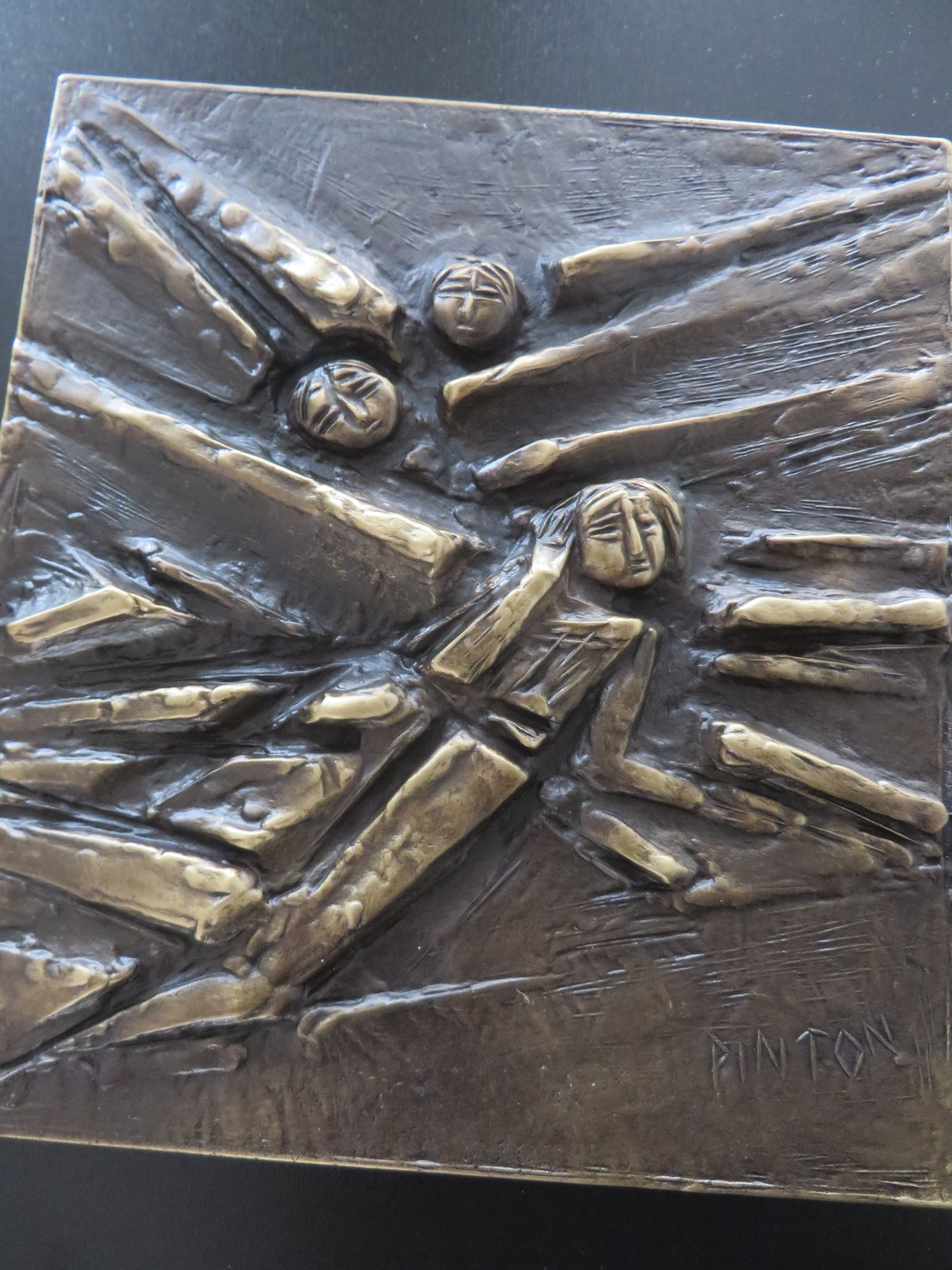 Origineel Bronzen Reliëf "Il Volo" – Mario Pinton (1968) in Luxe Presentatiedoos