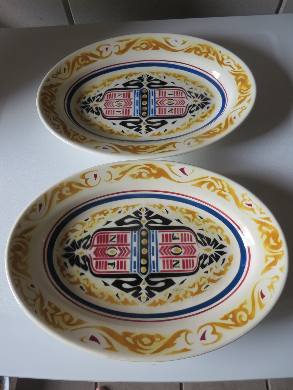 Uniek Set van Twee! Antieke Art Deco Serveerschalen ‘NOF Calvé Delft’ (1924